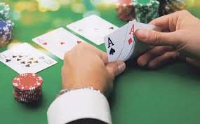 德州扑克：智慧竞技场-星空体育