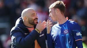 球迷期待与压力现场观察-星空体育