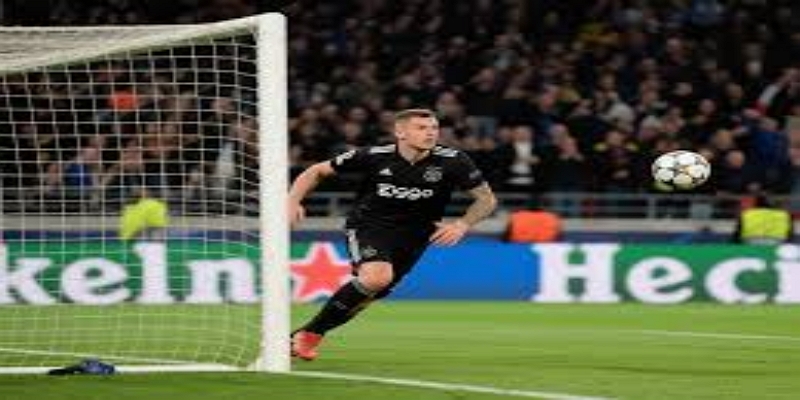 比赛概览：韦康比错失绝佳机会，北安普顿顽强守住积分- 星空体育